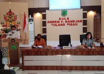 Sekda Pulpis Rapat Konsultasi Publik Rancangan Perda Pengelolaan Keuangan