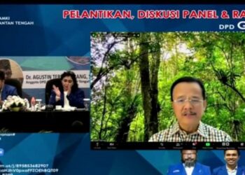 Teras Narang saat menjadi narasumber dalam Diskusi Panel yang di gelar oleh DPD GAMKI Kalteng. (Ist)