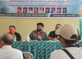 Warga Kelurahan Menteng Minta Pengaspalan Jalan