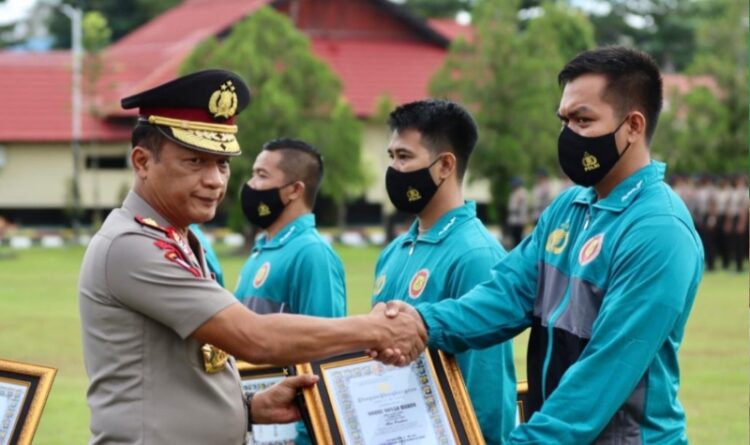 9 Personil Berprestasi di Bidang Olahraga, Raih Penghargaan dari Kapolda Kalteng