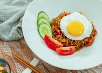 Gokil! Indomie Goreng Dijual Rp160 Ribu di Kanada, Pembeli Antre hingga Berjam-jam