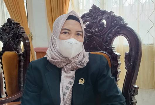 Anggota DPRD Kabupaten Kapuas Sri Umi Dariyatun,S.Pd.