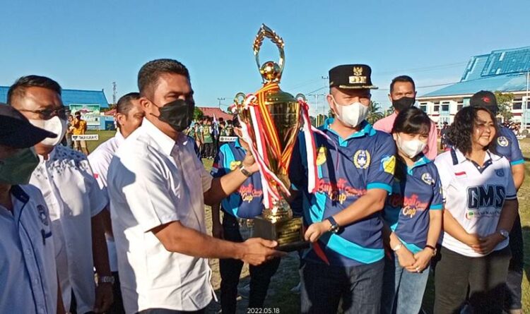 Bupati Gumas Jaya S Monong membuka kegiatan di lapangan Isen Mulang Kota Kurun, Rabu (18.5).