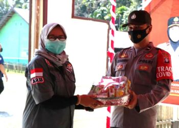 Kunker ke Polres Katingan Wakapolda Kalteng Cek Mapolsek serta Beri Tali Asih