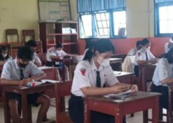 Pelaksanaan Ujian Sekolah Tertulis di SMPN 1 Tamiang Layang, Dapat Perhatian Sekda Bartim
