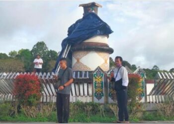 Soroti Ambruknya Patung Pahlawan Nasional