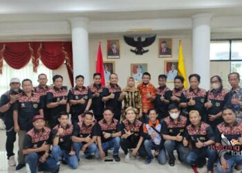 Pj Bupati Barsel Audensi dan Pelepasan Anggota PWI Mengikuti HPN