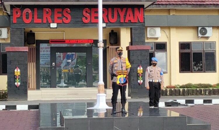 Kabag Ops Polres Seruyan Sampaikan Tombol Otomatis Kendali Jarak Jauh Anggota