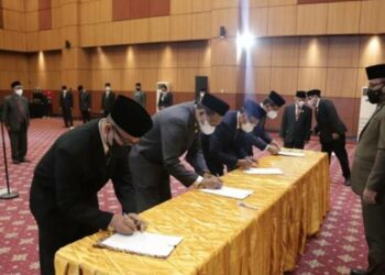 Menag Lantik Rektor Institut Agama Hindu Negeri Tampung Penyang Palangka Raya