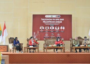 Keterangan : Suasana pelantikan akbar Lembaga Kemahasiswaan dan UKM di Kampus FH UPR. (IST)