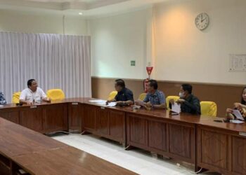 Masyarakat Keluhkan Ketidakadaan Jaringan Listrik dan Telekomunikasi
