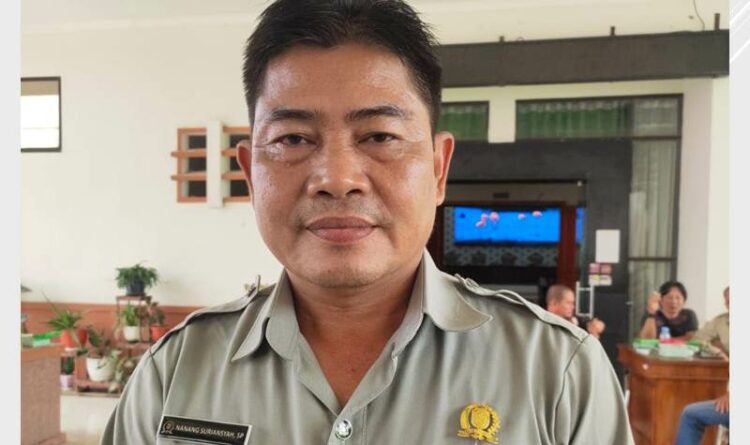 Wakil Ketua I DPRD Kabupaten Nanang Suriansyah ketika ditemui usai paripurna, Senin (20/6/2022). Area lampiran