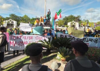 Puluhan Mahasiswa Demo, Tuntut Terkait Kelangkaan Pertalite dan Penolakan RKUHP