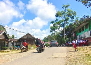 Sejumlah Lubang di Jalan Untung Surapati Dianggap Rawan Sebabkan Kecelakaan