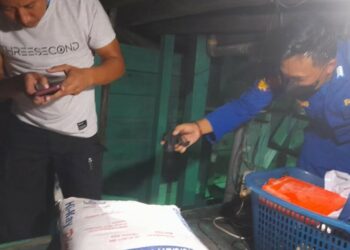 Antisipasi Barang Terlarang, Ditpolairud Polda Kalteng Periksa Muatan Kapal KLM Dan Cargo