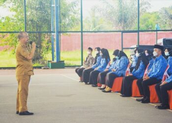 Bupati Seruyan Serahkan SK PNS