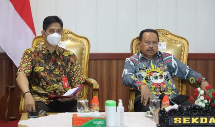 Sekretaris Daerah Prov. Kalteng Nuryakin Hadiri Rakor Penyerahan Bantuan Kemasyarakatan Presiden berupa Sapi kepada Seluruh Pemerintah Provinsi di Indonesia secara Virtual