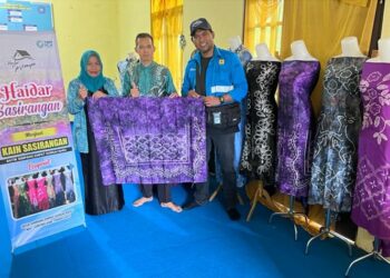 UMKM Sasirangan Binaan PLN Unjuk Gigi dalam Kegiatan Himung Ulahan Tanah Laut
