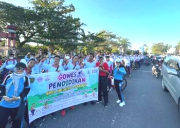 Ajang Silaturahmi, Ratusan Pelajar Ikuti Gowes di Taman Sampit