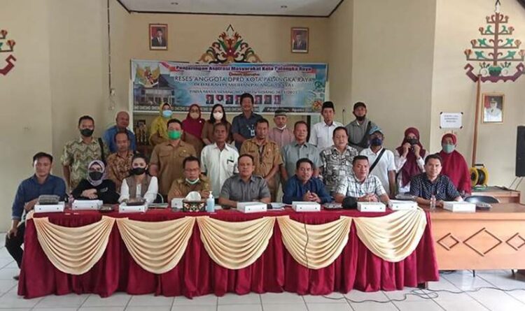 Anggota DPRD Kota Palangka Raya dari Dapil I saat melaksanakan reses di Kecamatan Jekan Raya.