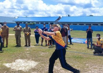 Turnamen Bola Volly Cup Dibuka Bupati Gumas