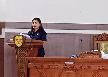 Juru bicara Fraksi PDI Perjuangan DPRD Gunung Mas, Elvie Esie