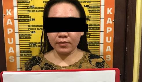 Keterangan foto: Oknum guru kontrak di Desa Lungkuh Layang Kecamatan Timpah yang ditangkap jajaran Polres Kapuas karena diduga menjadi pengedar narkotika jenis sabu. (IST) 