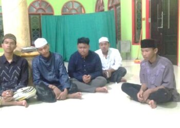 Gandeng Mahasiswa Peserta KKN Dari Kampus IAIN Palangka Raya, Polsek Rakumpit Gelar Pengajian Bersama