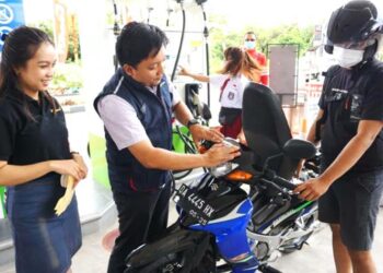 Lewat Program Stickering, Cara Pertamina Bagi-bagi BBM Gratis Untuk Masyarakat
