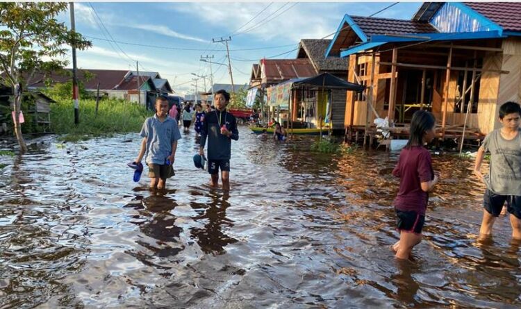 Kondisi banjir di Jalan Anoi, Kelurahan Palangka, Kecamatan Jekan Raya, Kota Palangka Raya.