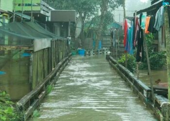 Kondisi banjir di Kelurahan Kuala-kuayan Kecamatan Mentaya Hulu, Kotim (Foto. Maulana Kuayan)