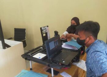 Polres Seruyan Berikan Pelayanan Sidik Jari Kepada Masyarakat Kuala Pembuang