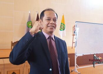 Dilantik Mendikbudristek, Salampak Resmi Menjabat Rektor UPR
