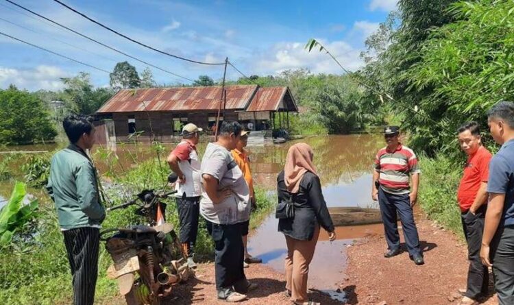 Salah satu lokasi Kecamatan Parenggean yang terdampak banjir, Sabtu (17/9/2022). (Ist)