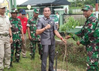 Sekda Katingan Apresiasi Penanaman Pohon