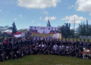 Keterangan : Suasana foto bersama Ranting IKS.IP Kera Sakti UPR. (Mulia Gumi)