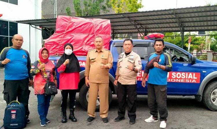 Tim Dinas Sosial Provinsi Kalimantan Tengah turun ke sejumlah daerah yang mengalami bencana banjir