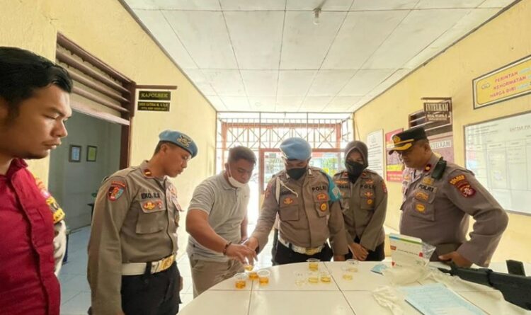 Personel Polsek Tasik Payawan Mendadak Diperiksa Wakapolres dan Propam