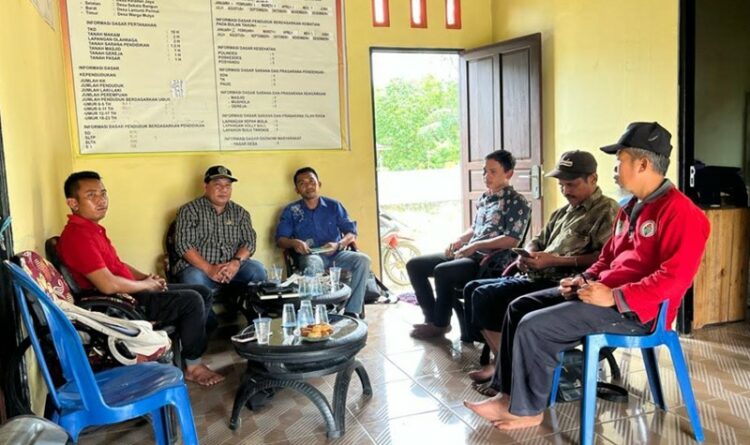 H Darwandie Serap Aspirasi Warga Desa Manyahi