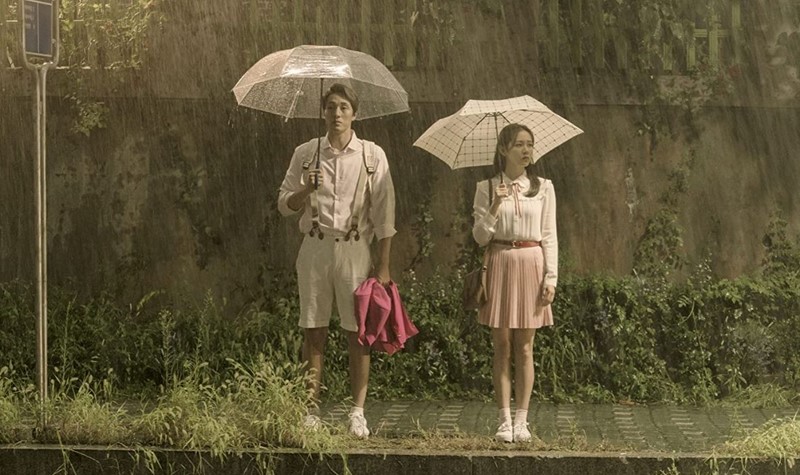 5 Rekomendasi Film dan Drama yang Bisa Ditonton Saat Musim Hujan