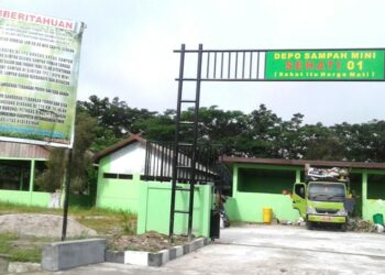 Sampah Masih berserakan Di Sejumlah Wilayah di Kota Sampit.