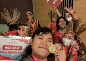 Keterangan : Pelajar SMAN 2 Palangka Raya saat mengikuti ajang WICE Malaysia. (Ist)