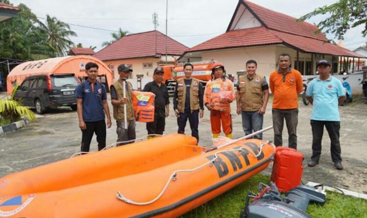 Pemprov Kalteng Berikan Bantuan Peralatan Evakuasi Korban Banjir