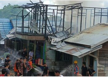 Satu buah rumah di Gang Bersama, RT 01.RW 02 yang hangus terbakar