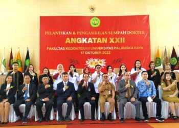 7 Dokter Muda Angkatan XXII FK UPR Dilantik
