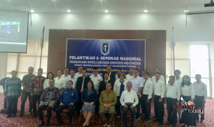 Keterangan : Suasana sesaat setelah pelantikan DPD PIKI Kalteng. (Mulia Gumi)