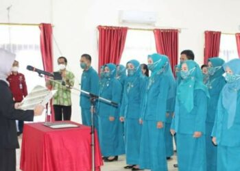 Penjabat Bupati Barsel Melantik Pengurus TP-PKK