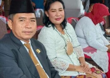 Anggota DPRD Kabupaten Katingan Toni Yosepta (kiri)