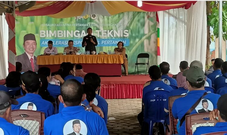 Keterangan foto:Balai Karantina Pertanian II Palangka Raya berikan Bimtek kepada kelompok tani di Kecamatan Basarang.