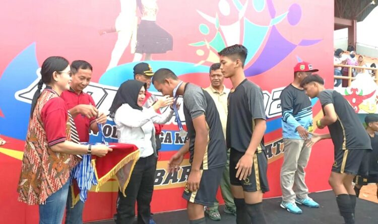 Kecamatan Dusun Selatan Juara Umum Porkab Barsel 2022